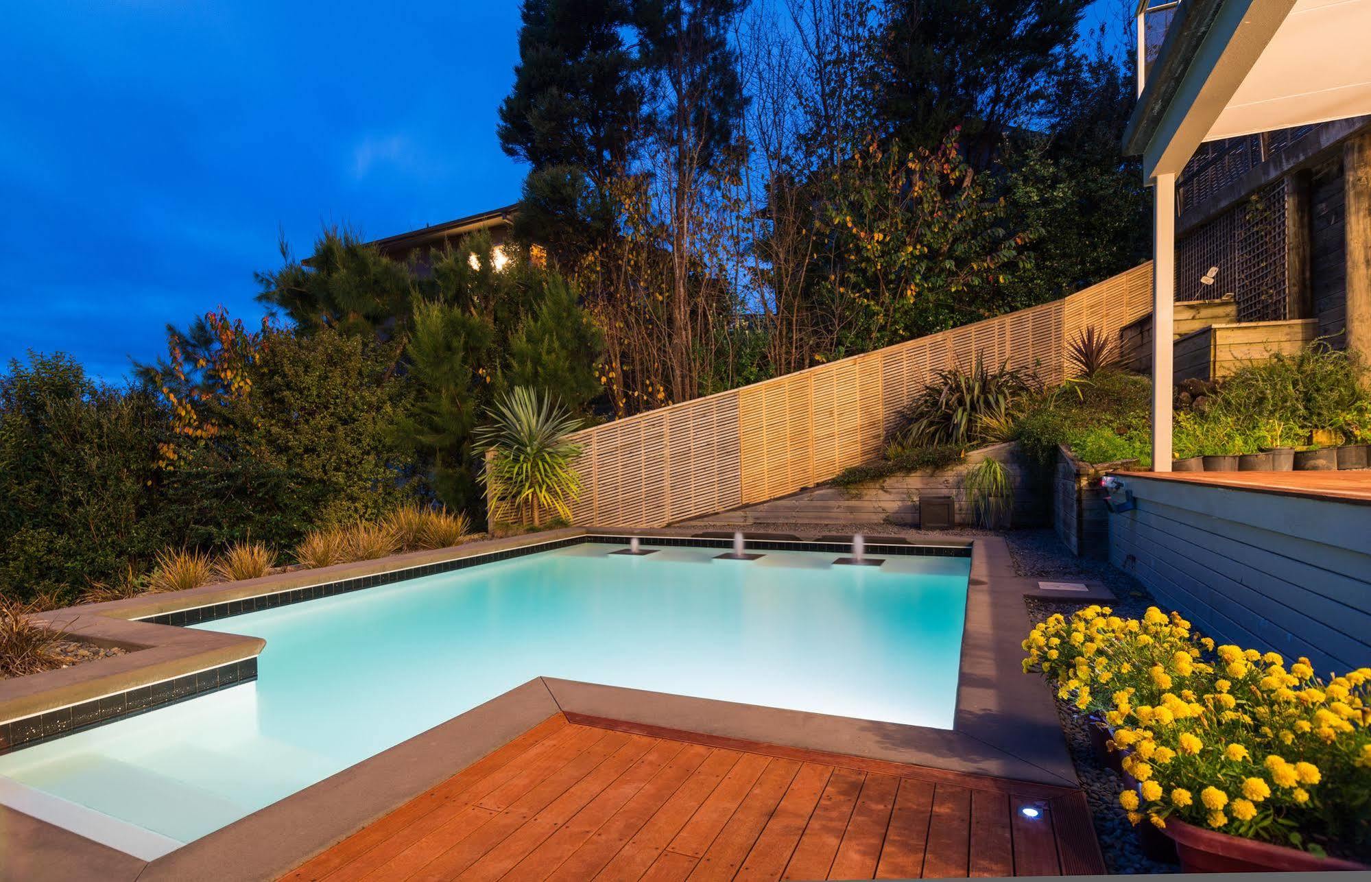 Decks Of Paihia Bed & Breakfast Exterior photo